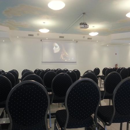 Serpa Hotel Anzio Buitenkant foto