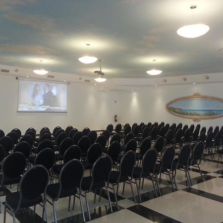Serpa Hotel Anzio Buitenkant foto