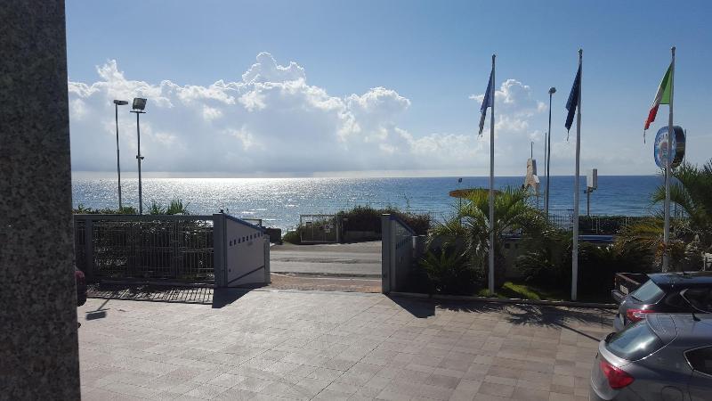 Serpa Hotel Anzio Buitenkant foto