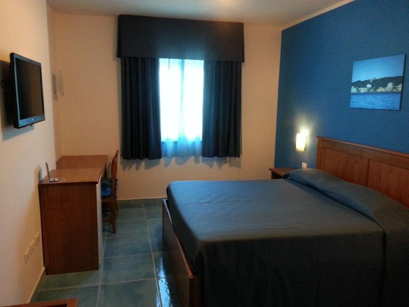 Serpa Hotel Anzio Buitenkant foto