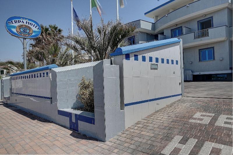 Serpa Hotel Anzio Buitenkant foto