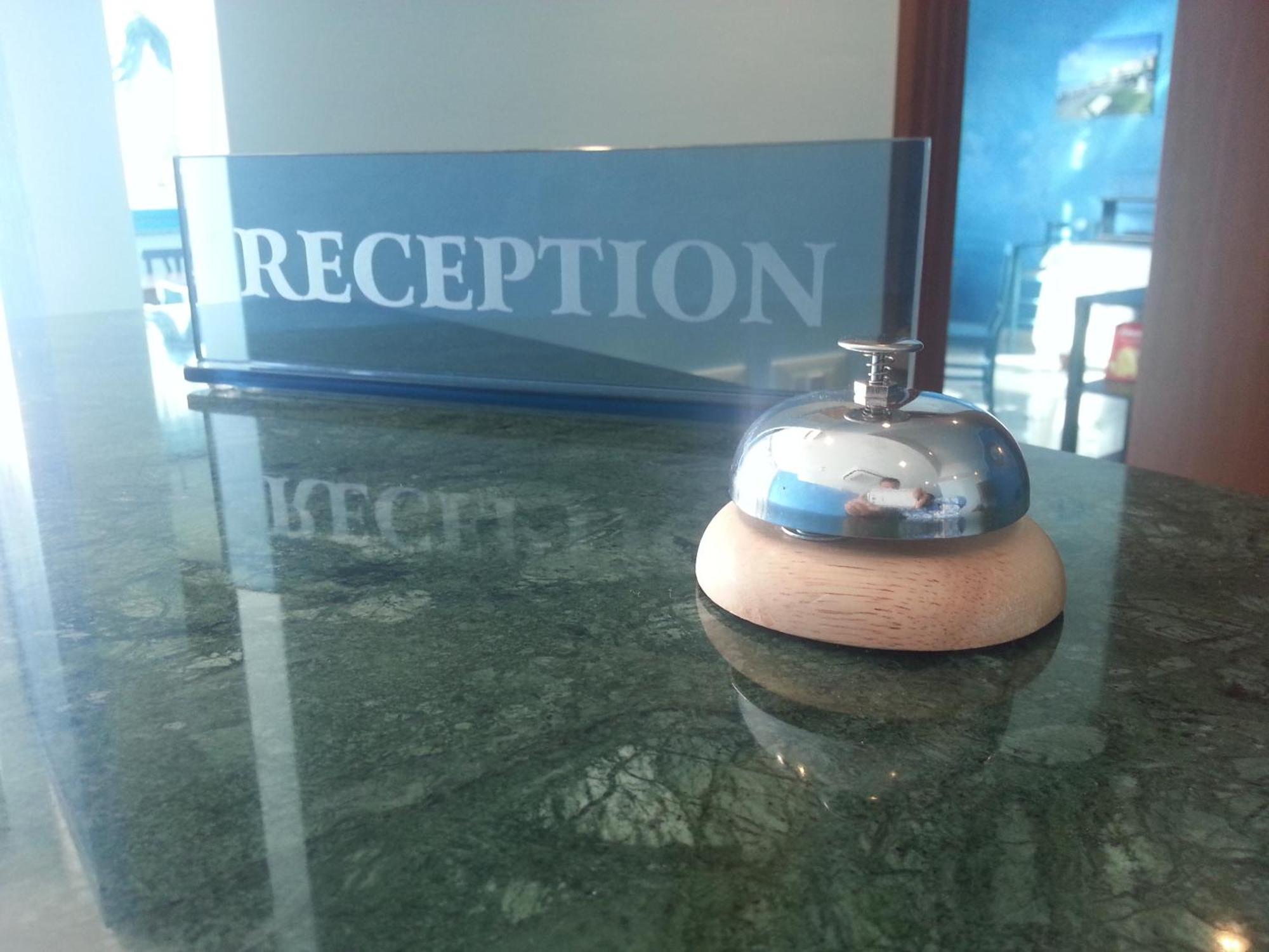 Serpa Hotel Anzio Buitenkant foto