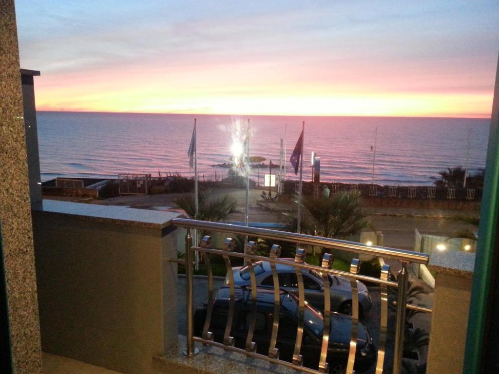 Serpa Hotel Anzio Buitenkant foto