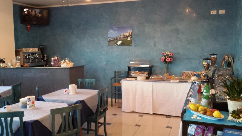 Serpa Hotel Anzio Buitenkant foto