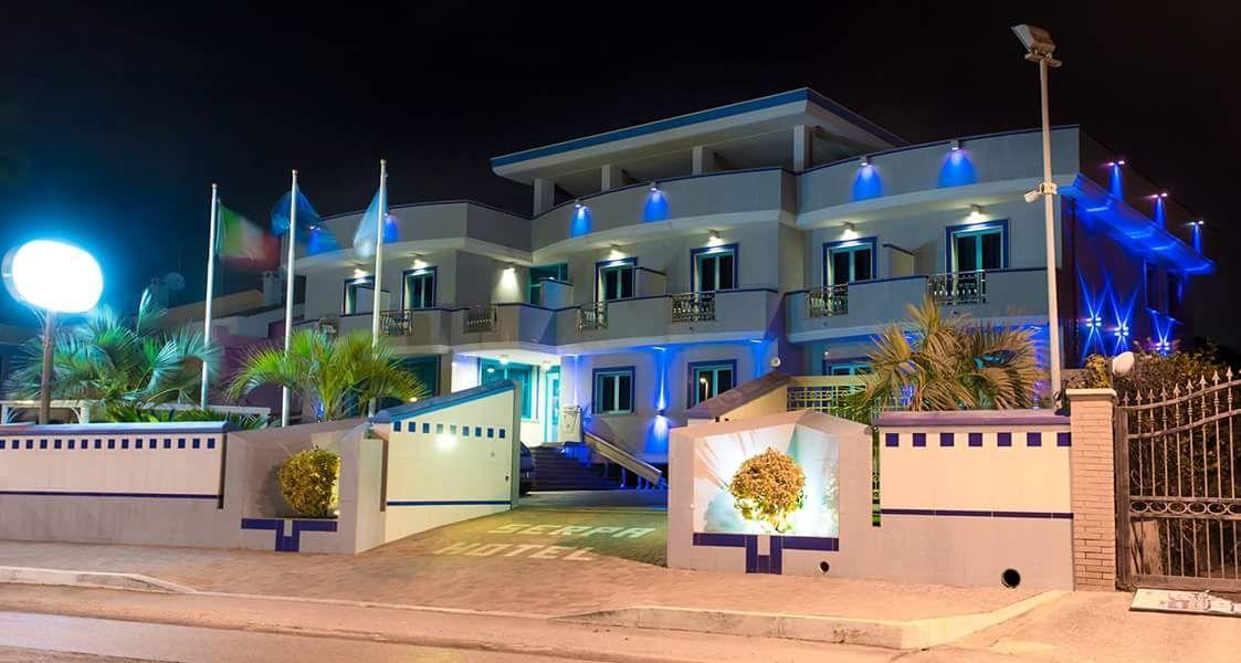 Serpa Hotel Anzio Buitenkant foto